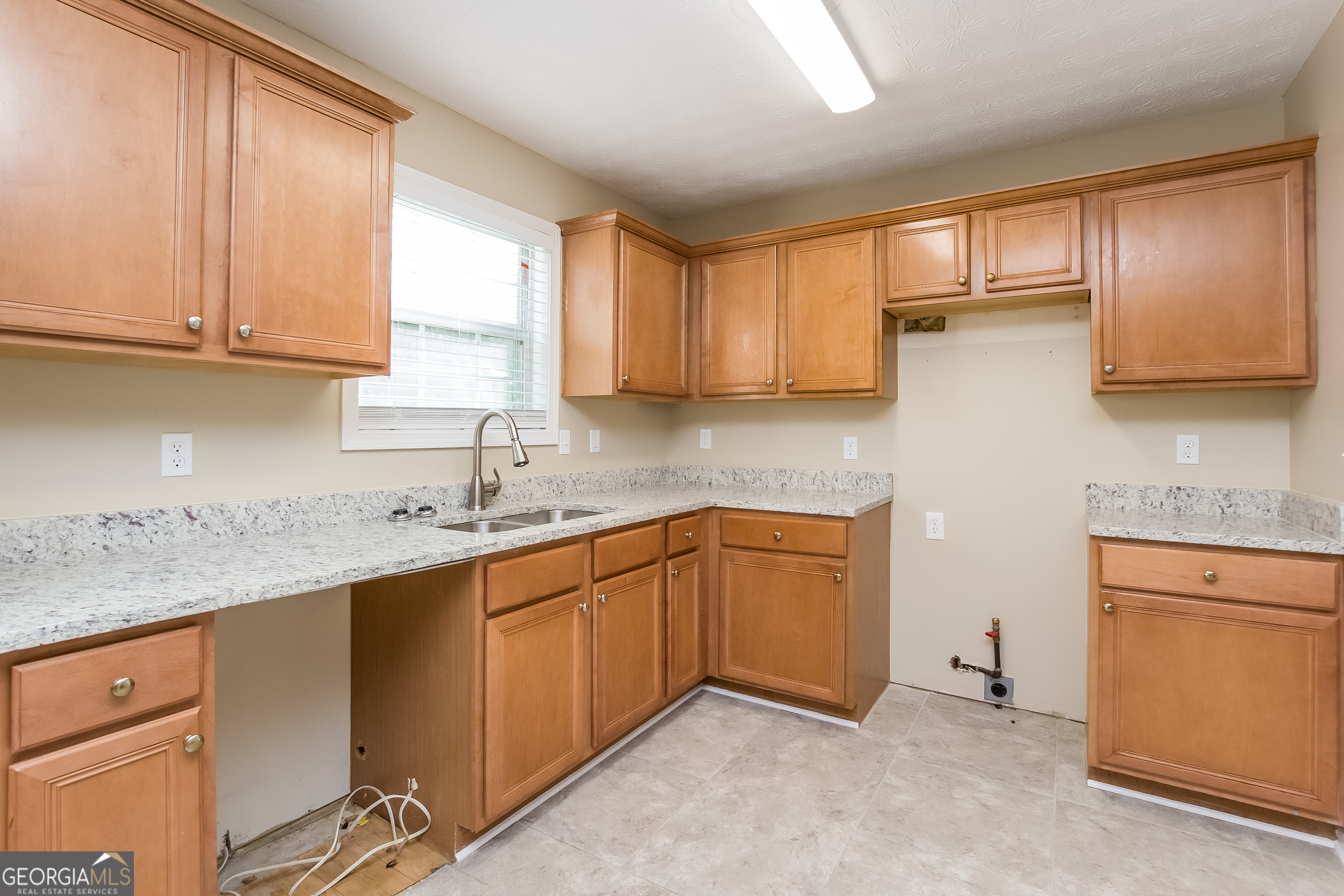 4352 Conley Landing Conley, GA 30288 - Photo 4 of 15