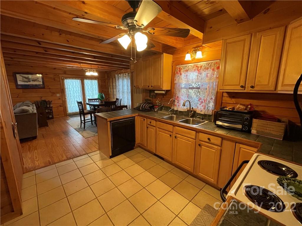 211 Granite Ridge, Unit 15 Nebo, NC 28761 - Photo 13 of 47 Gallery Image 13