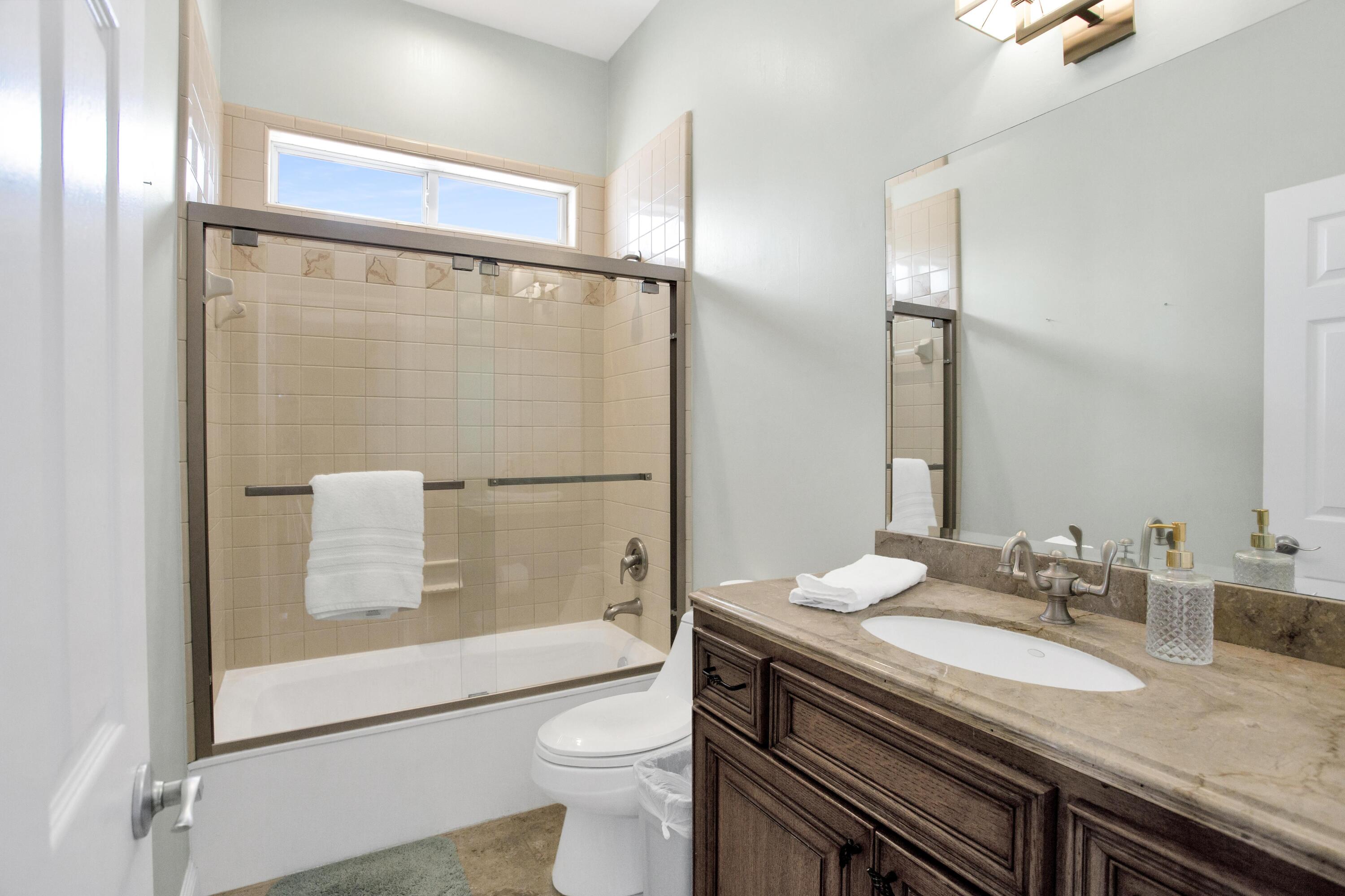 4646 Destiny Way Destin, FL 32541 - Photo 33 of 51 Second Floor Full Bath