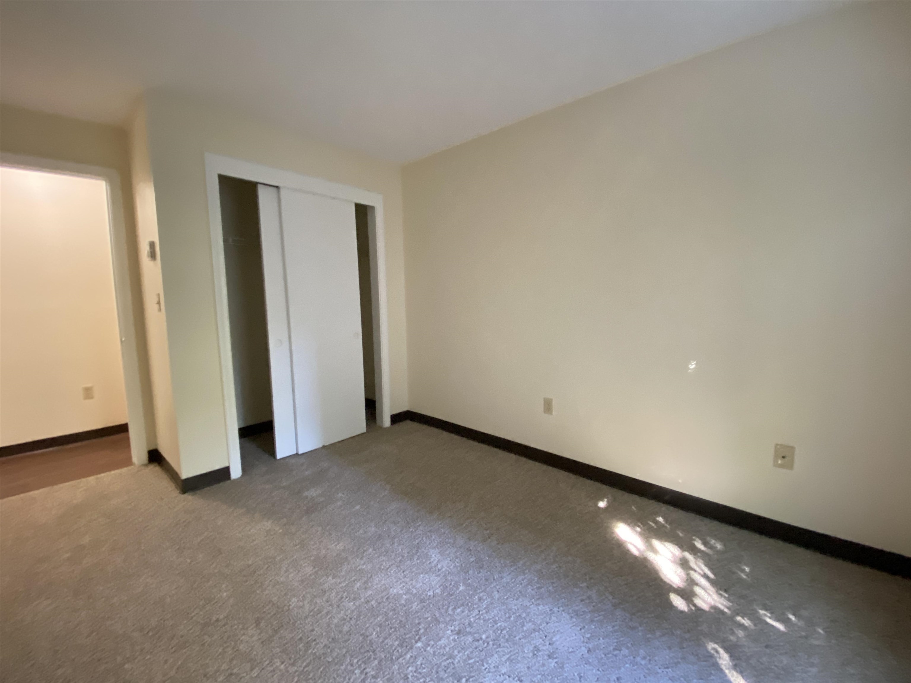 133 Eastern Avenue, Unit 101 Manchester, NH 03104 - Photo 15 of 40