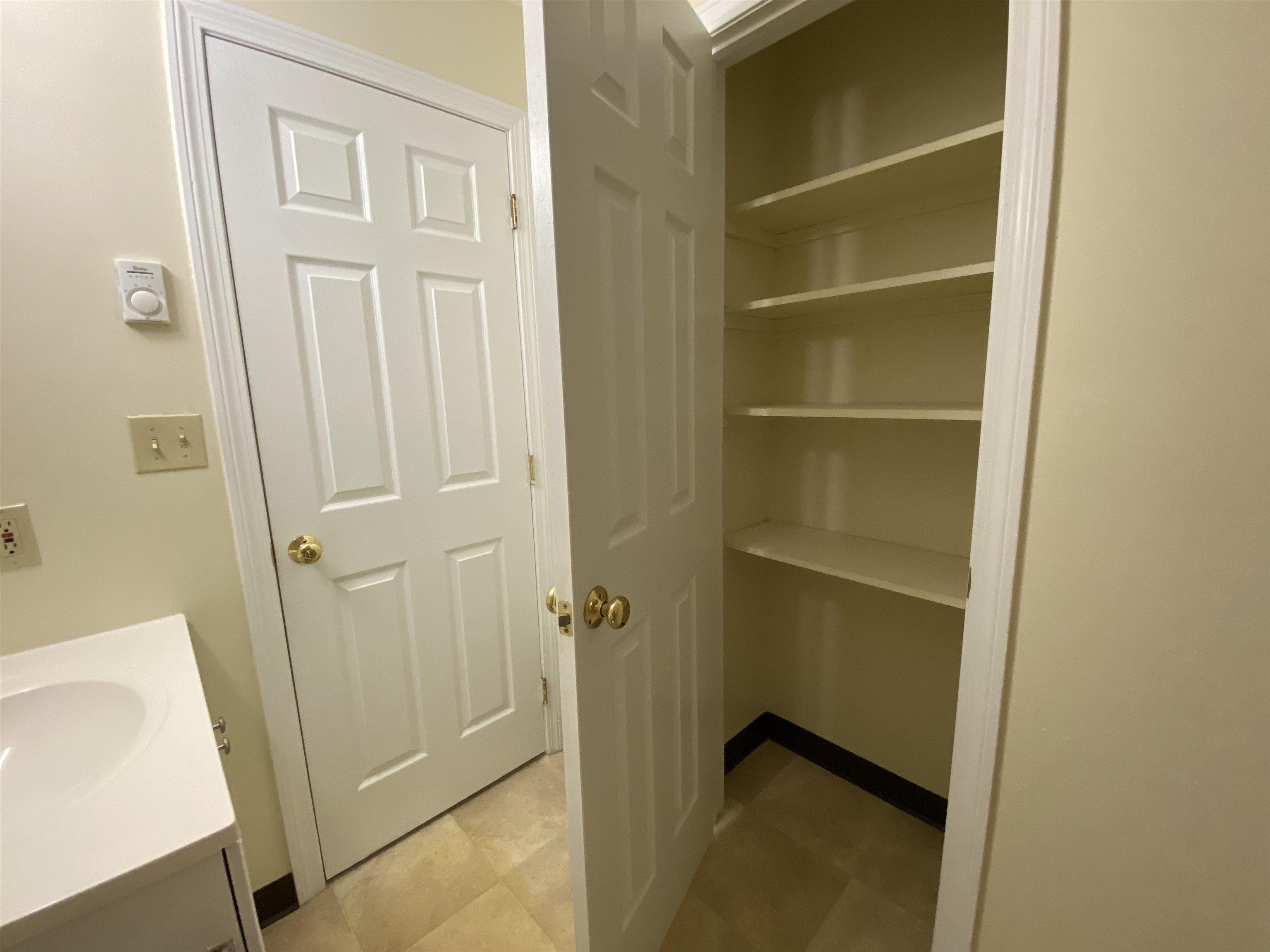 133 Eastern Avenue, Unit 101 Manchester, NH 03104 - Photo 18 of 40