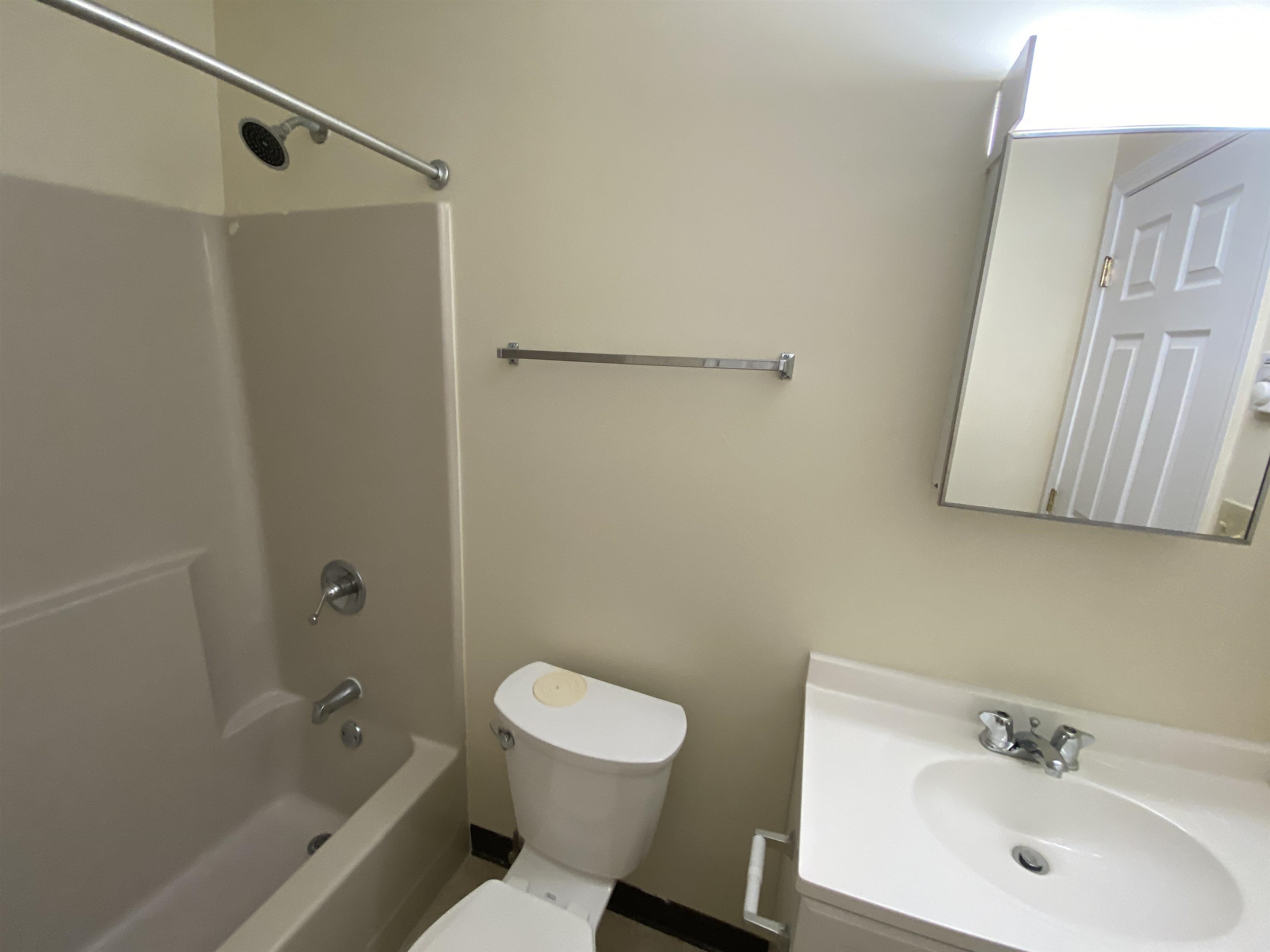 133 Eastern Avenue, Unit 101 Manchester, NH 03104 - Photo 20 of 40