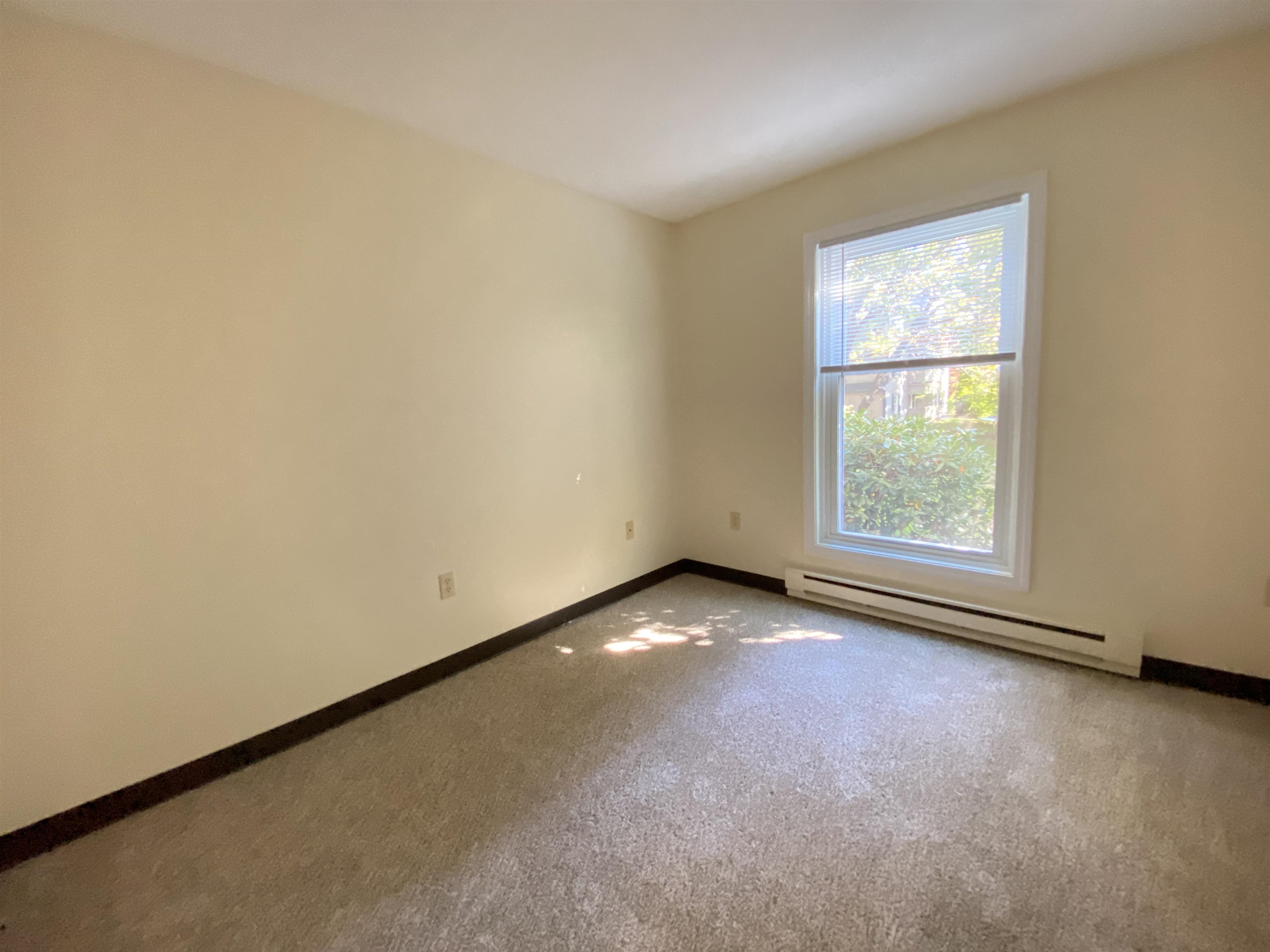 133 Eastern Avenue, Unit 101 Manchester, NH 03104 - Photo 27 of 40