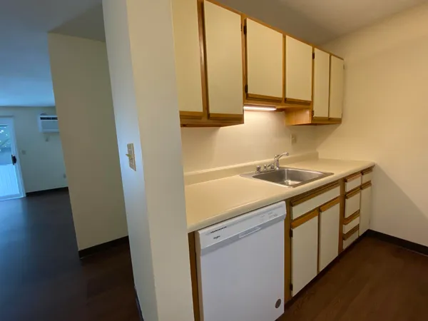 $1,871 | 133 Eastern Avenue, Unit 101, Manchester, NH 03104