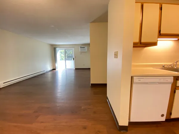 $1,871 | 133 Eastern Avenue, Unit 101, Manchester, NH 03104