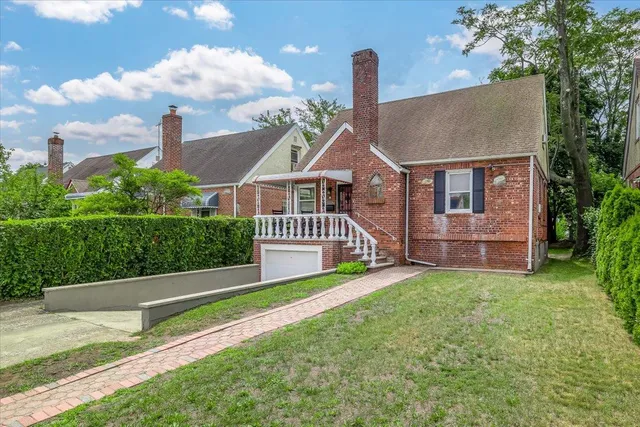 $749,000 | 22324 Murdock Avenue | Queens Village