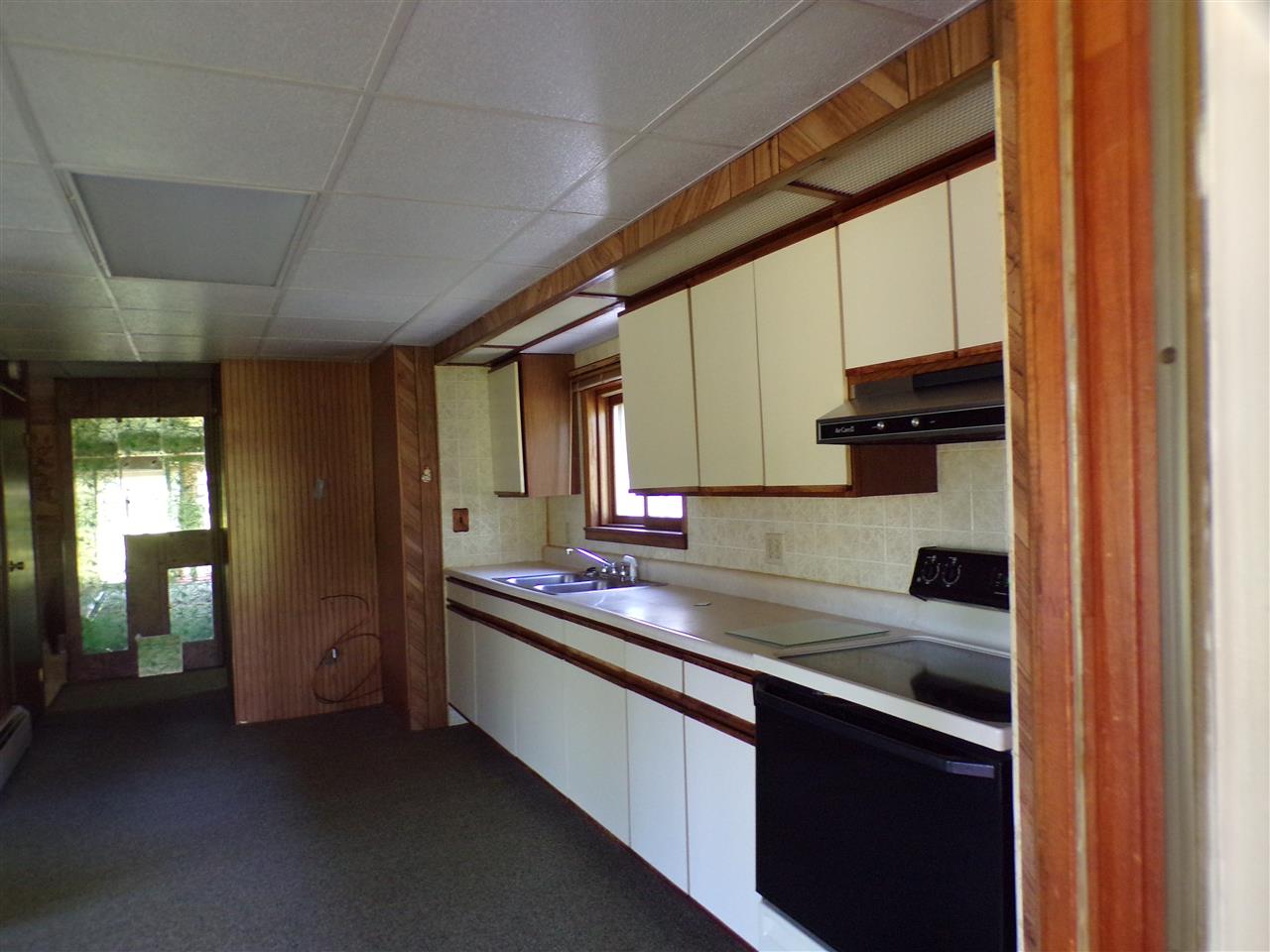 11277 South 33rd Road Tustin, MI 49688 - Photo 11 of 17 1848081-10.JPG