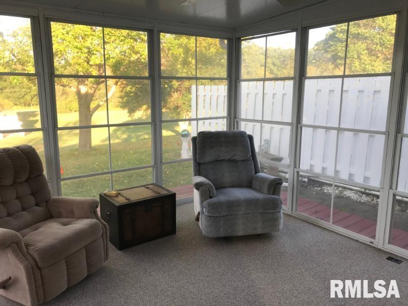 215 Arlington Drive Macomb, IL 61455 - Photo 8 of 10