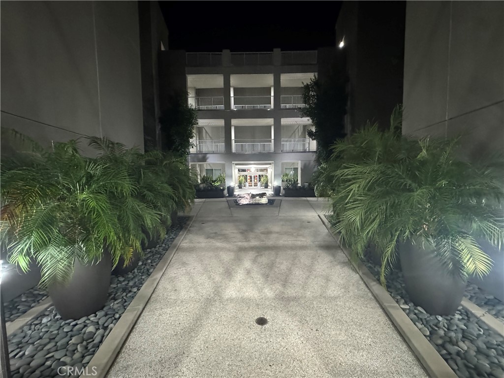 21 Gramercy, Unit 218 Irvine, CA 92612 - Photo 4 of 40