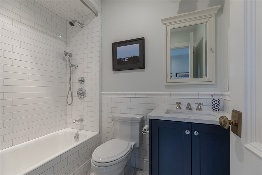 32 Appleton Street, Unit 2 Boston, MA 02116 - Photo 10 of 23 Gallery Image 10