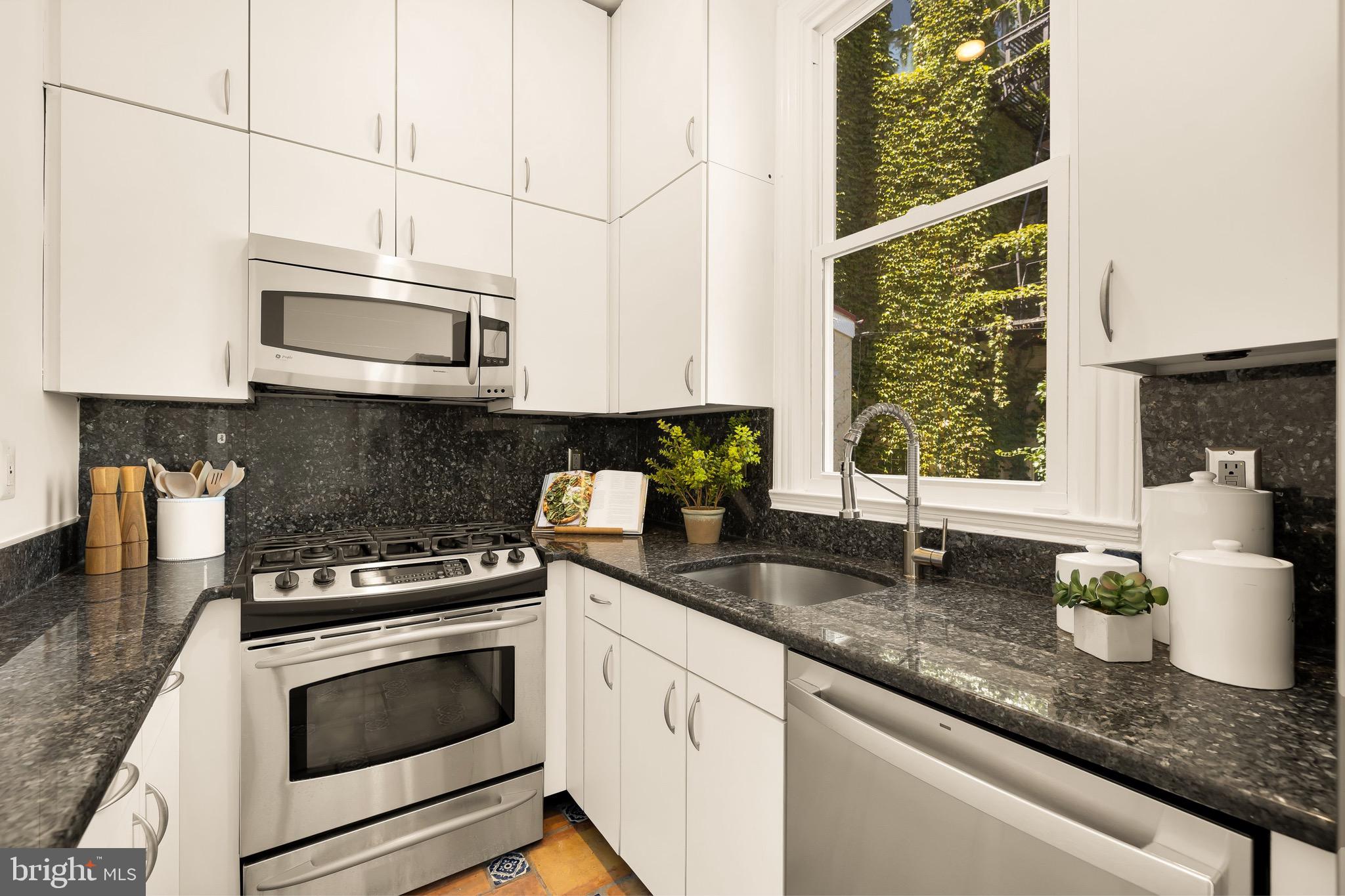 1841 R Street Northwest, Unit 3 Washington, DC 20009 - Photo 18 of 21 Kitchen