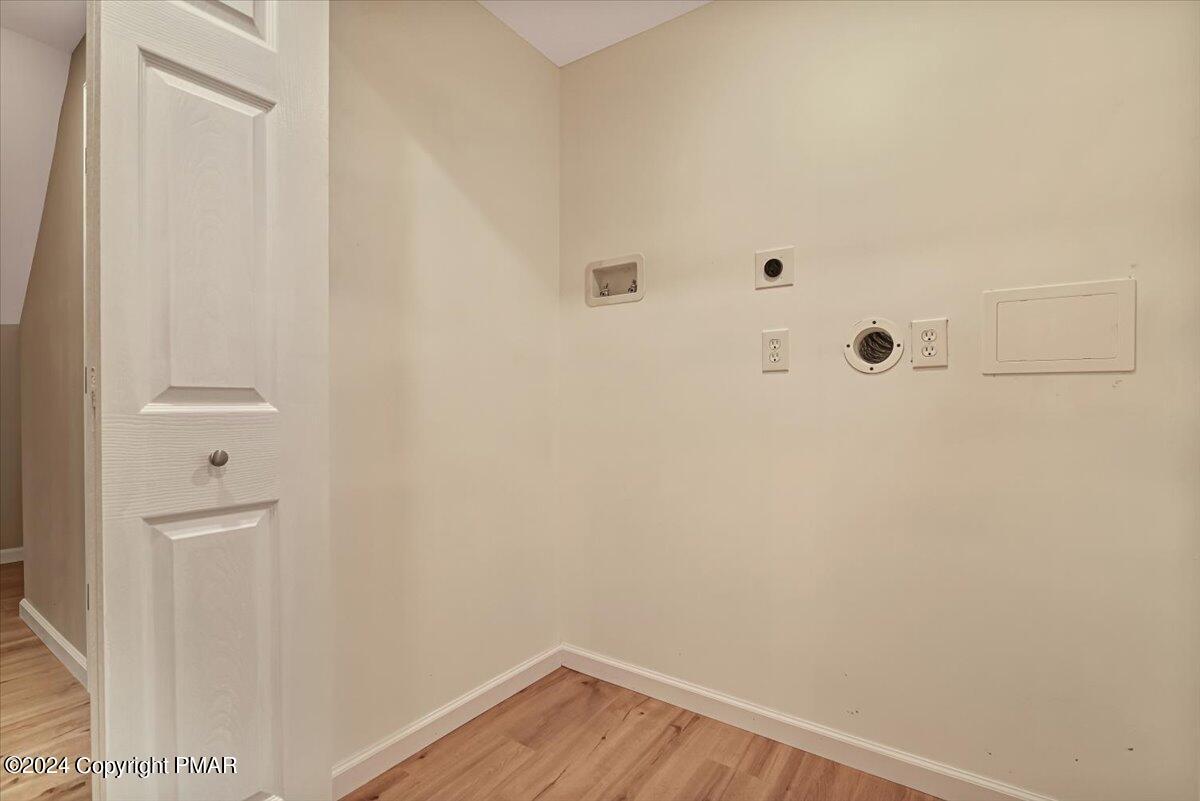 159 Manchester Drive Bushkill, PA 18324 - Photo 39 of 68 a view of a small space