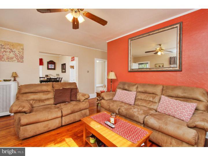 11 Eric Road Mullica Hill, NJ 08062 - Photo 4 of 14 Living Room
