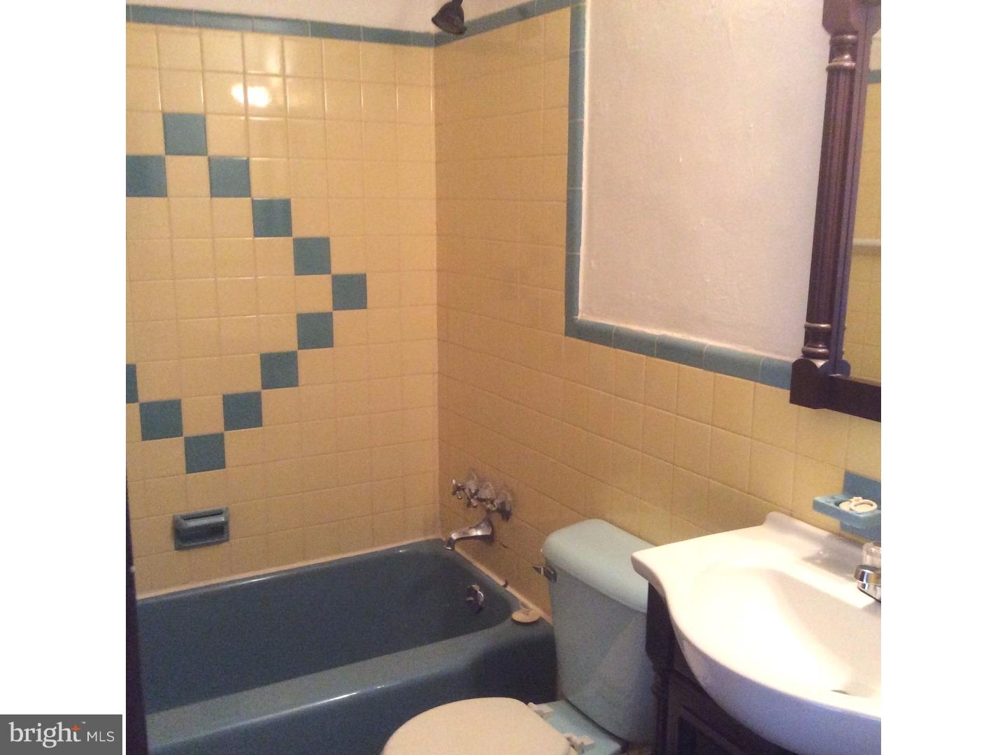61351-2 Old York Road Philadelphia, PA 19141 - Photo 8 of 21 Unit #1