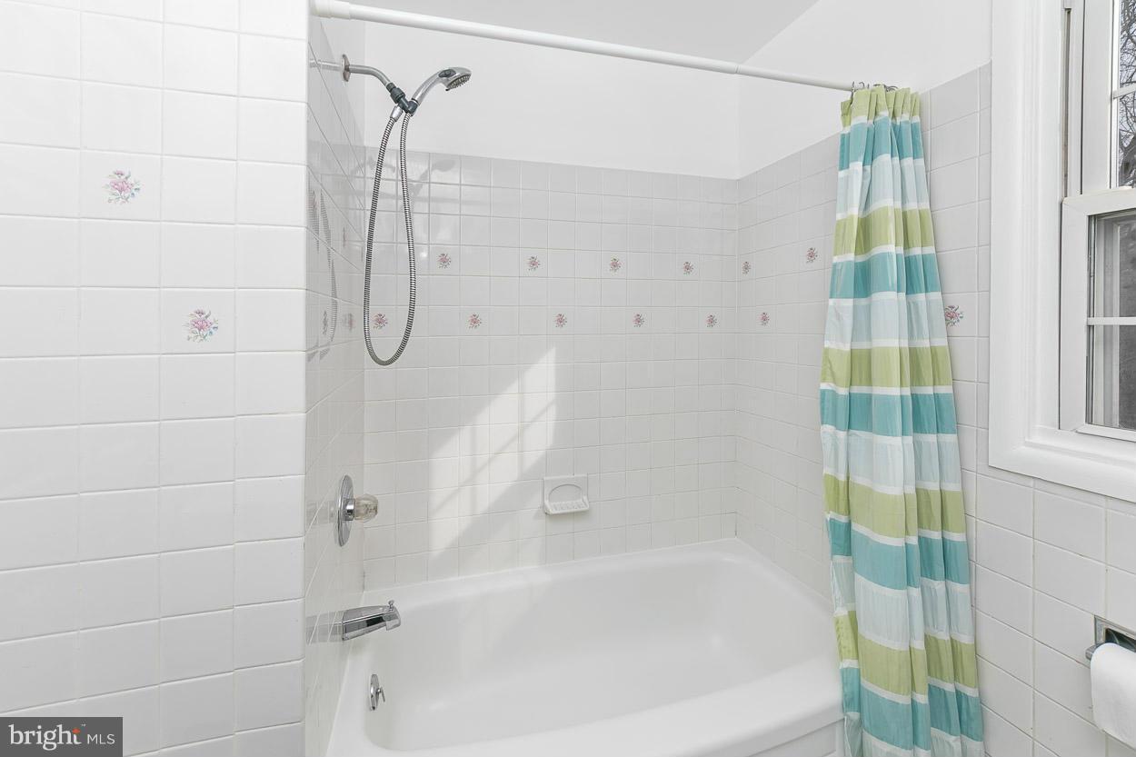 301 Garnett Road Joppa, MD 21085 - Photo 26 of 30 Bath