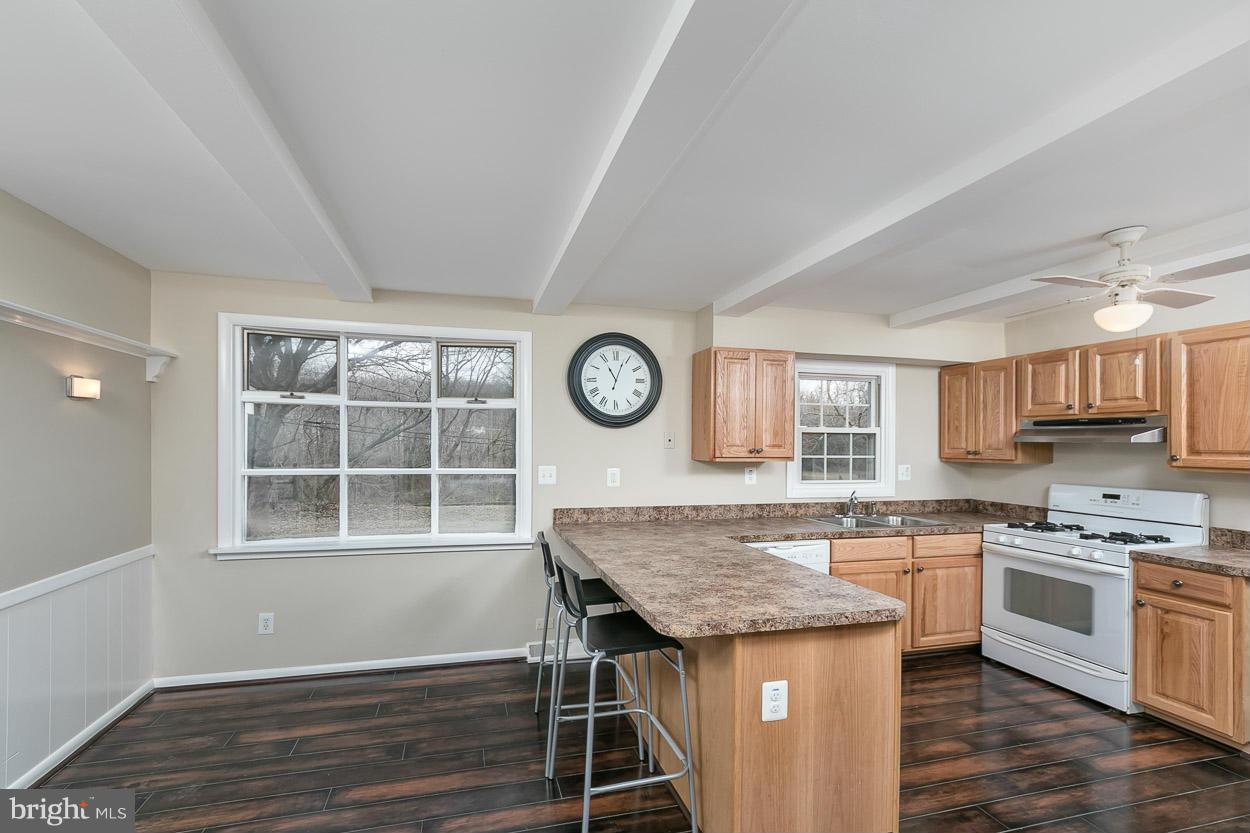 301 Garnett Road Joppa, MD 21085 - Photo 6 of 30 Kitchen
