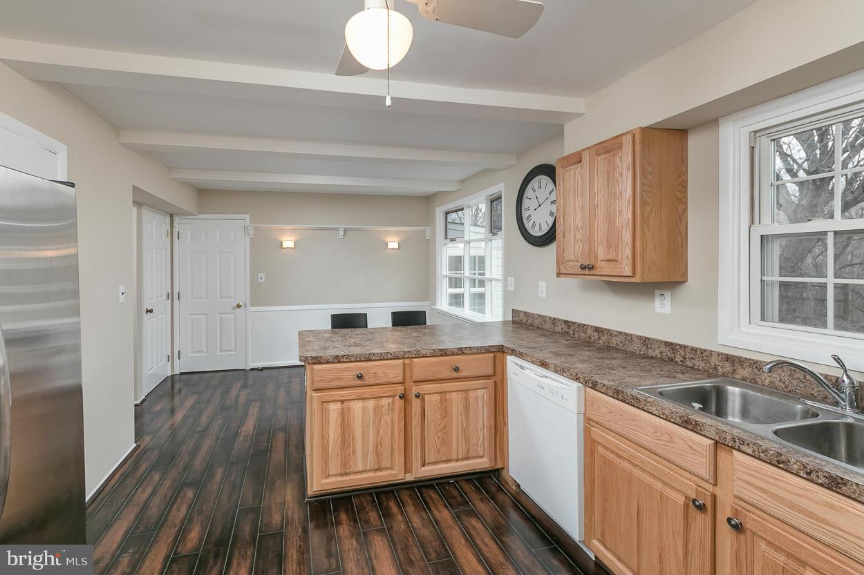 301 Garnett Road Joppa, MD 21085 - Photo 7 of 30 Kitchen