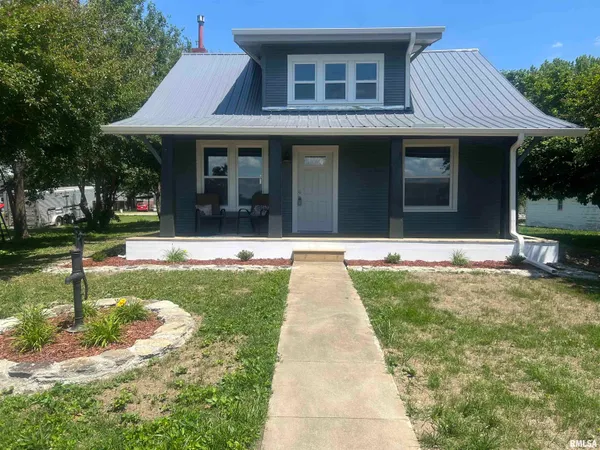 $199,900 | 341 Wilson Street, Mendon, IL 62351