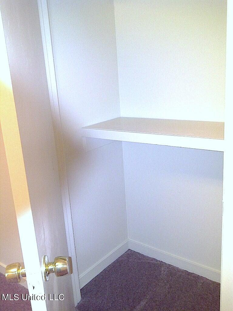 836 Riverview Drive, Unit 15 Jackson, MS 39202 - Photo 8 of 12 Riverview Apartment (9)