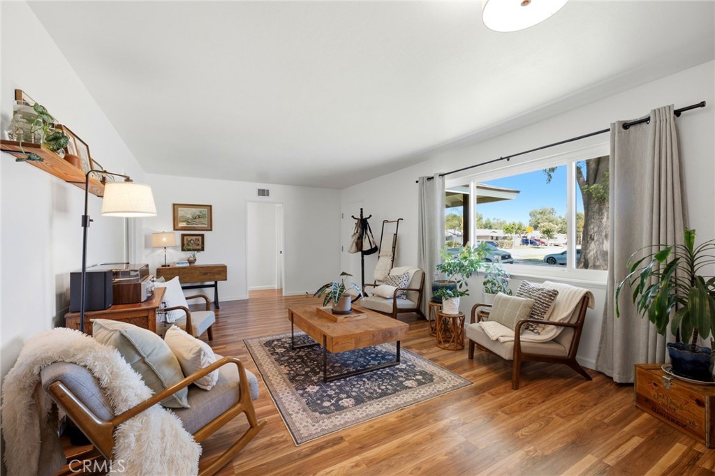 8755 Delano Drive Riverside, CA 92503 - Photo 8 of 42