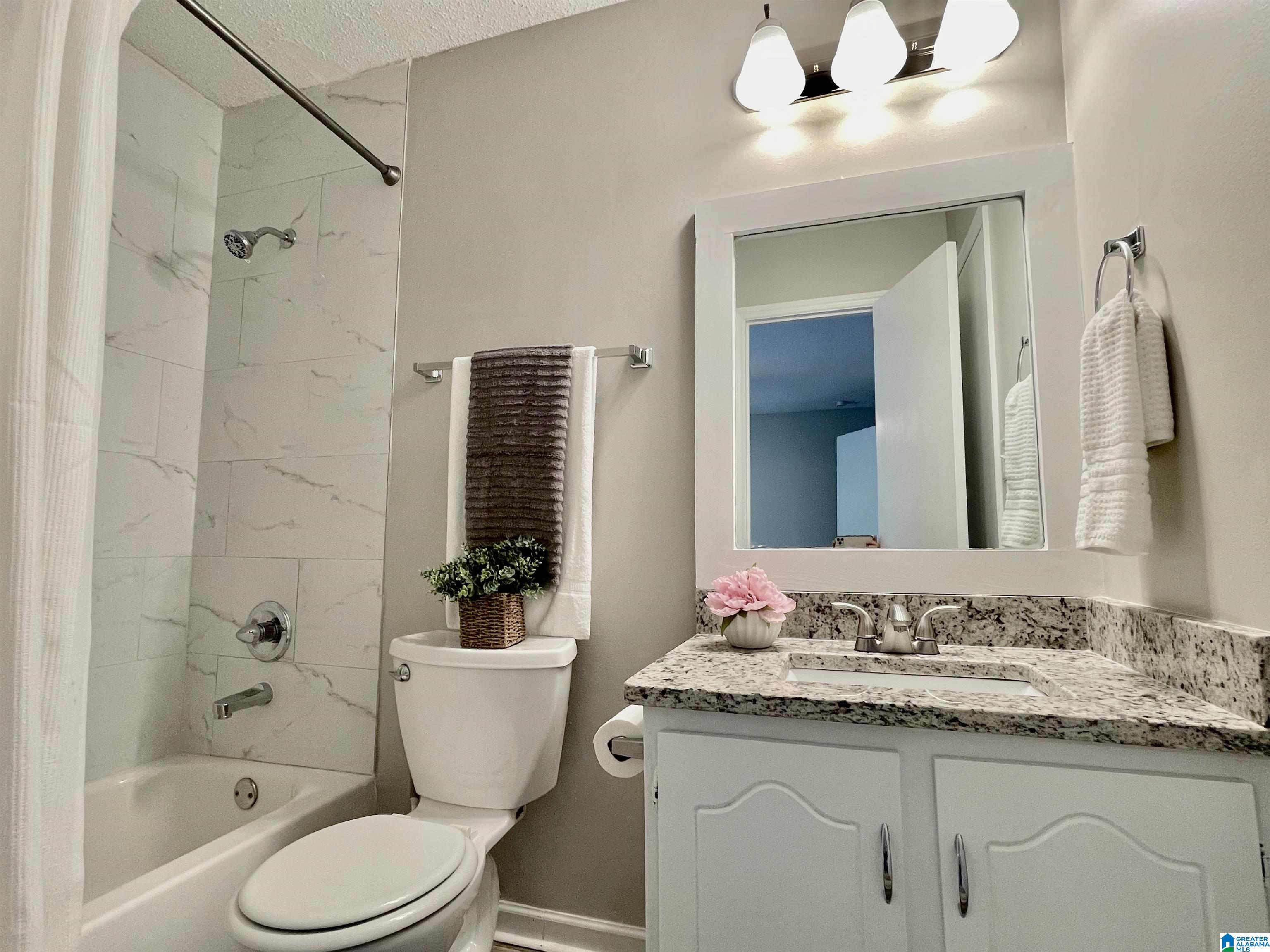 602 Cahaba Manor Lane Pelham, AL 35124 - Photo 25 of 38