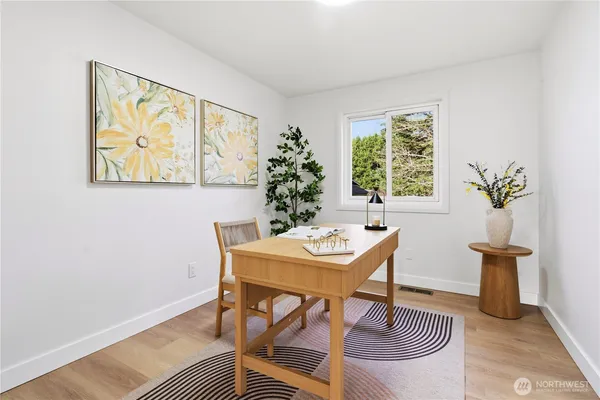 $3,800 | 7475 Northeast 146th Street, Kenmore, WA 98028
