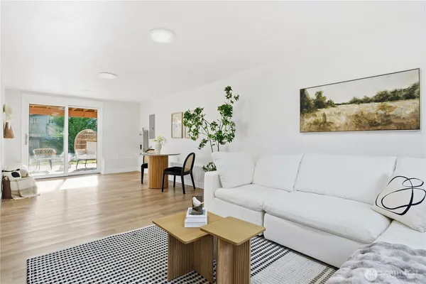 $3,800 | 7475 Northeast 146th Street, Kenmore, WA 98028