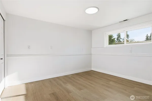 $3,800 | 7475 Northeast 146th Street, Kenmore, WA 98028
