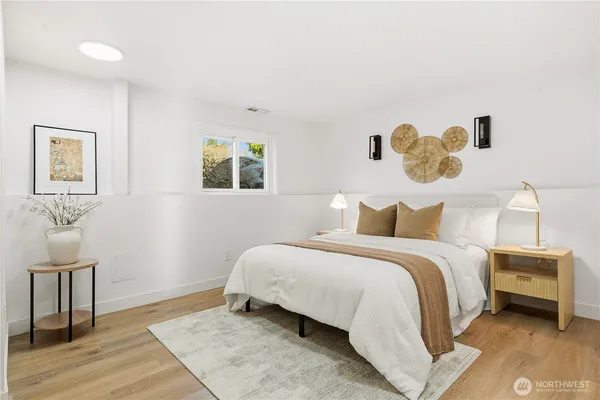 $3,800 | 7475 Northeast 146th Street, Kenmore, WA 98028