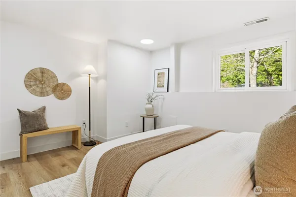 $3,800 | 7475 Northeast 146th Street, Kenmore, WA 98028