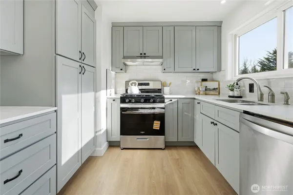 $3,800 | 7475 Northeast 146th Street, Kenmore, WA 98028