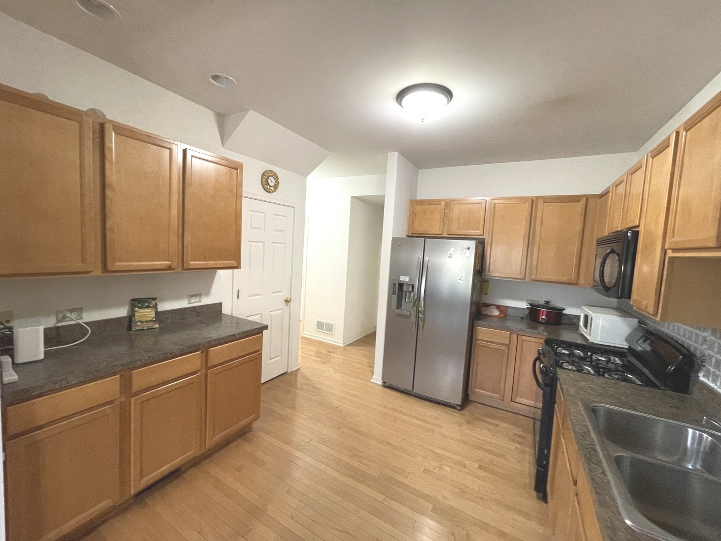 918 Oak Ridge Boulevard Elgin, IL 60120 - Photo 10 of 22