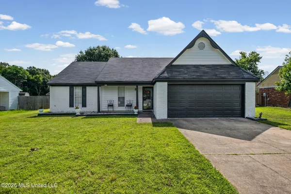 $265,000 | 6902 Magnolia Drive, Olive Branch, MS 38654