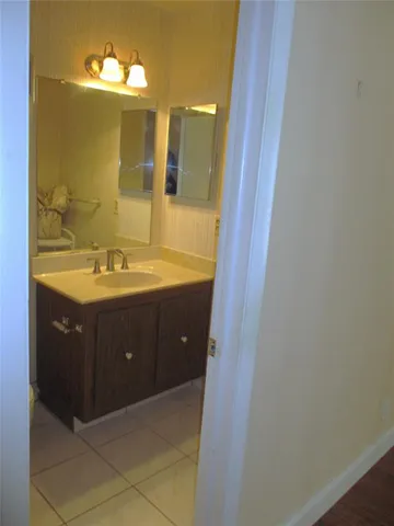 $105,000 | 8390 Lagos De Campo Boulevard, Unit 304, Tamarac, FL 33321