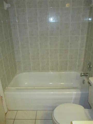 $105,000 | 8390 Lagos De Campo Boulevard, Unit 304, Tamarac, FL 33321