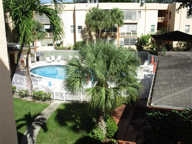 $105,000 | 8390 Lagos De Campo Boulevard, Unit 304, Tamarac, FL 33321