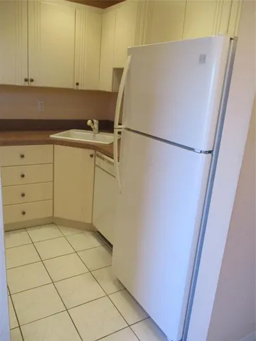 $105,000 | 8390 Lagos De Campo Boulevard, Unit 304, Tamarac, FL 33321