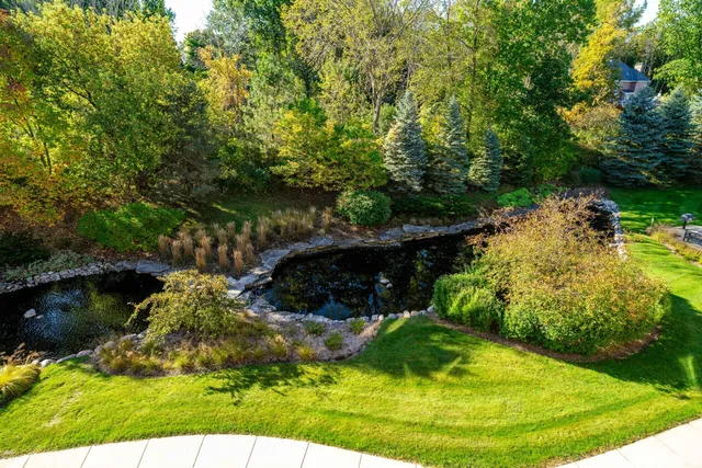 $410,000 | 19075 Thomson Drive, Unit 304, Brookfield, WI 53045