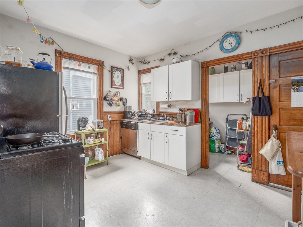 81 Bristol Road, Unit 1 Medford, MA 02155 - Photo 8 of 35