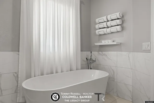 $1,070,000 | 4510 East 22nd Street, Casper, WY 82609