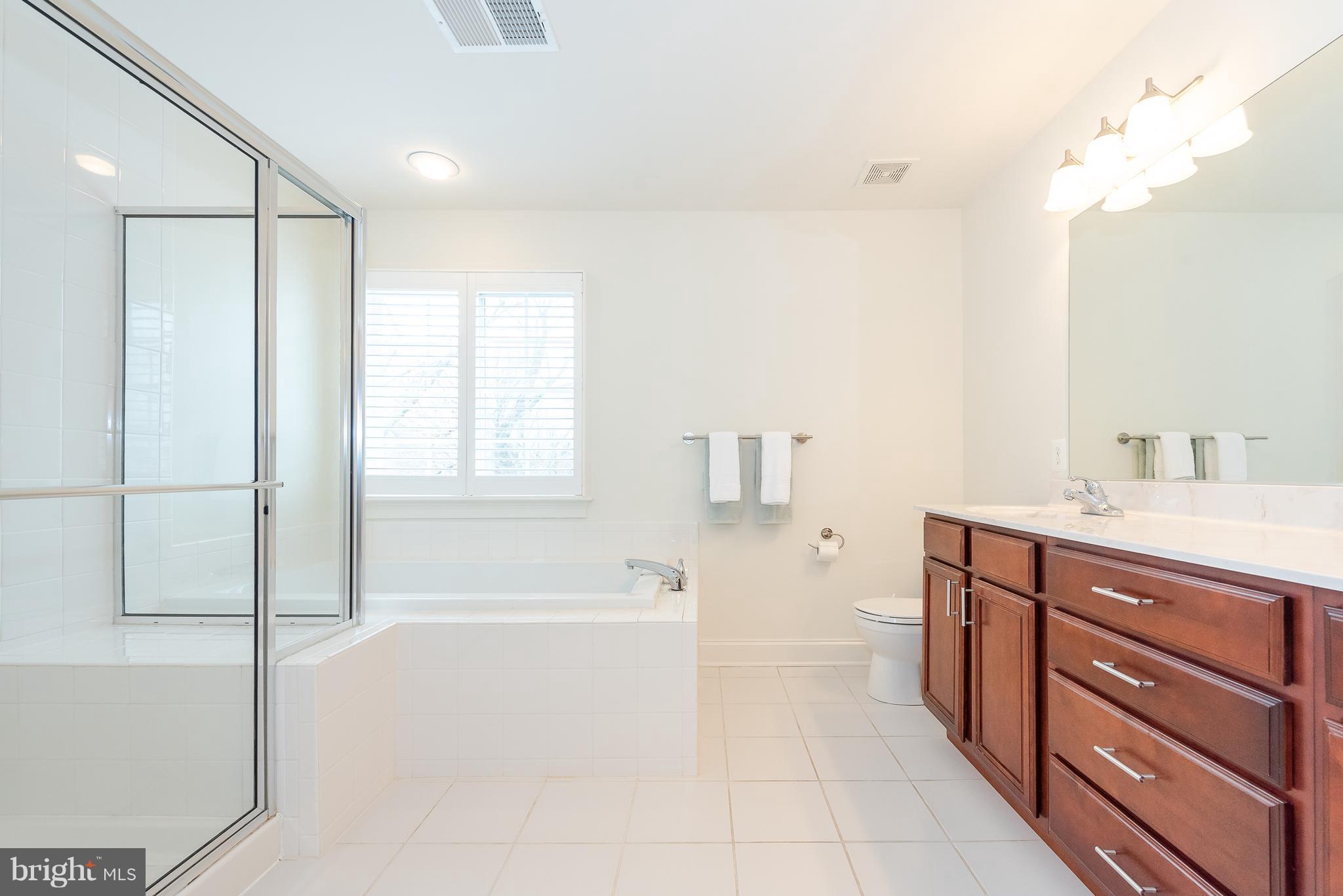 8042 Four Quarter Road Ellicott City, MD 21043 - Photo 26 of 48 Owners Bath