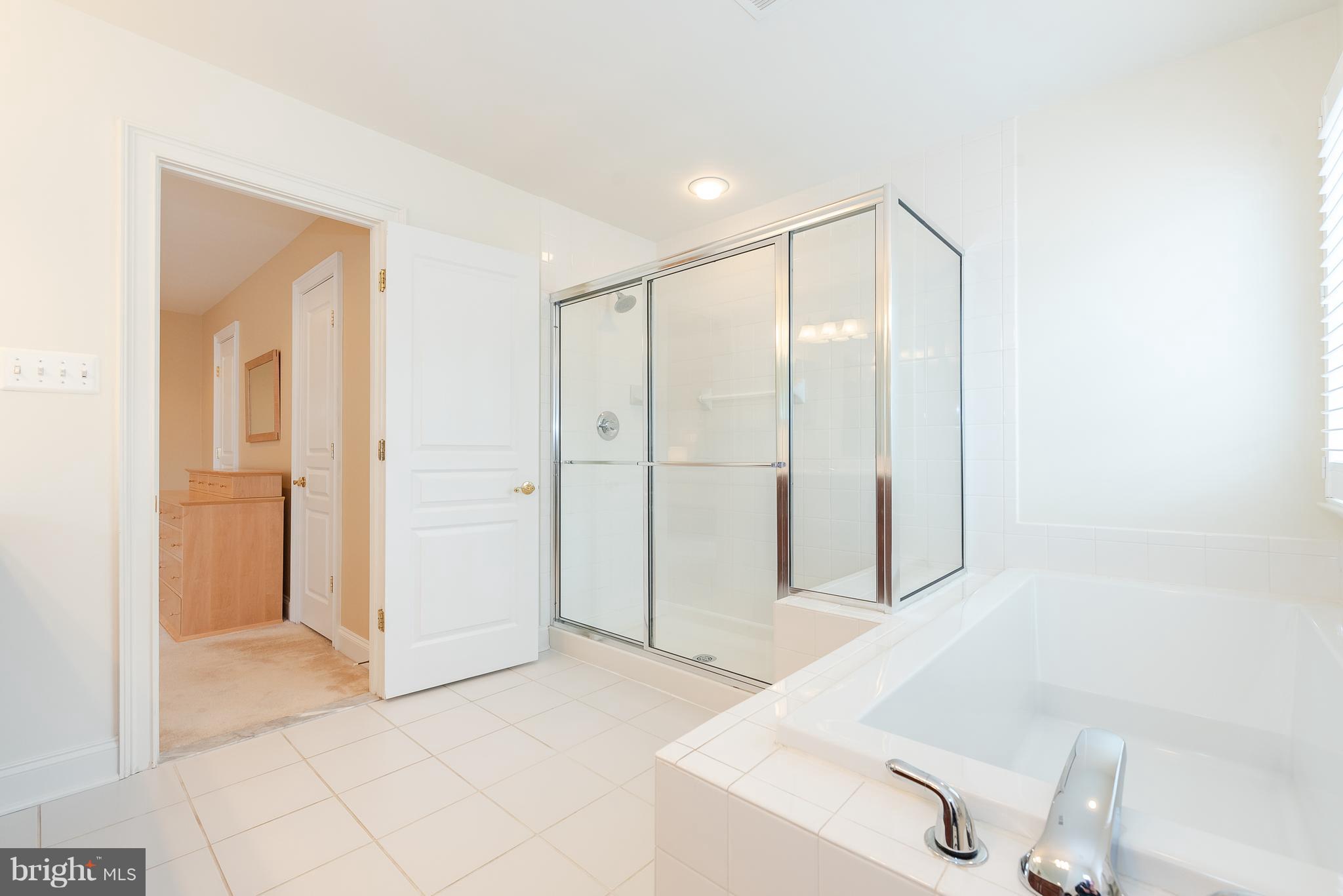 8042 Four Quarter Road Ellicott City, MD 21043 - Photo 28 of 48 Owners Bath