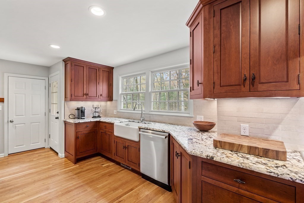 40 Ridge Hill Road Sudbury, MA 01776 - Photo 13 of 42