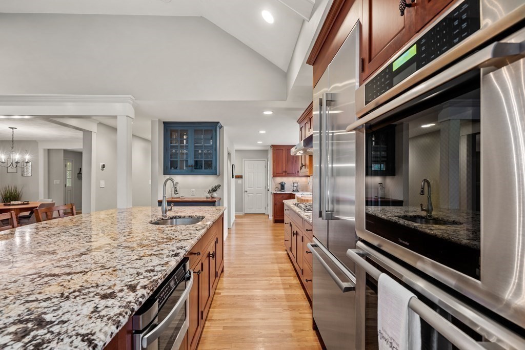 40 Ridge Hill Road Sudbury, MA 01776 - Photo 9 of 42