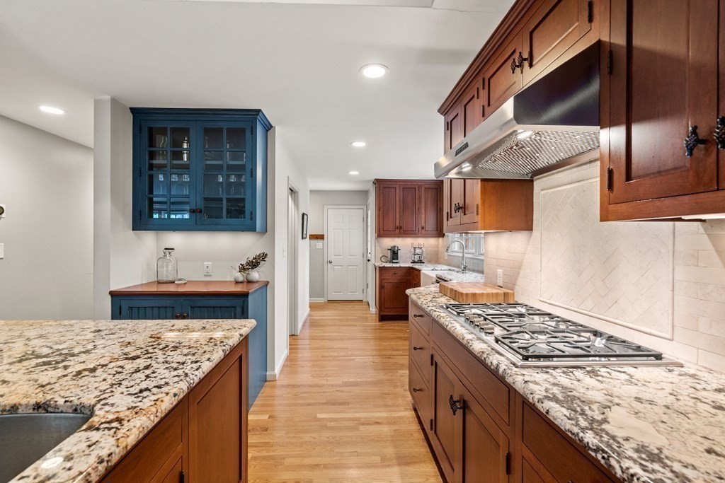 40 Ridge Hill Road Sudbury, MA 01776 - Photo 10 of 42