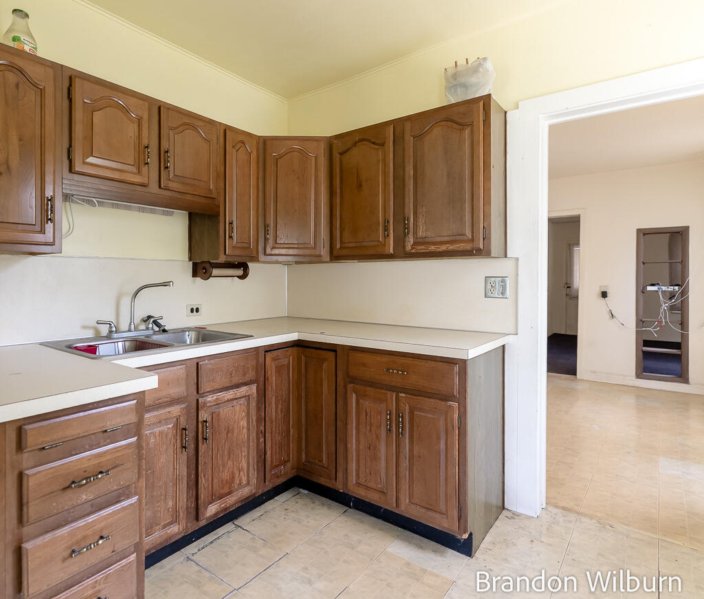3259 Maple Grove Road Muskegon, MI 49441 - Photo 16 of 36 3529MapleGroveRd-23LoRes