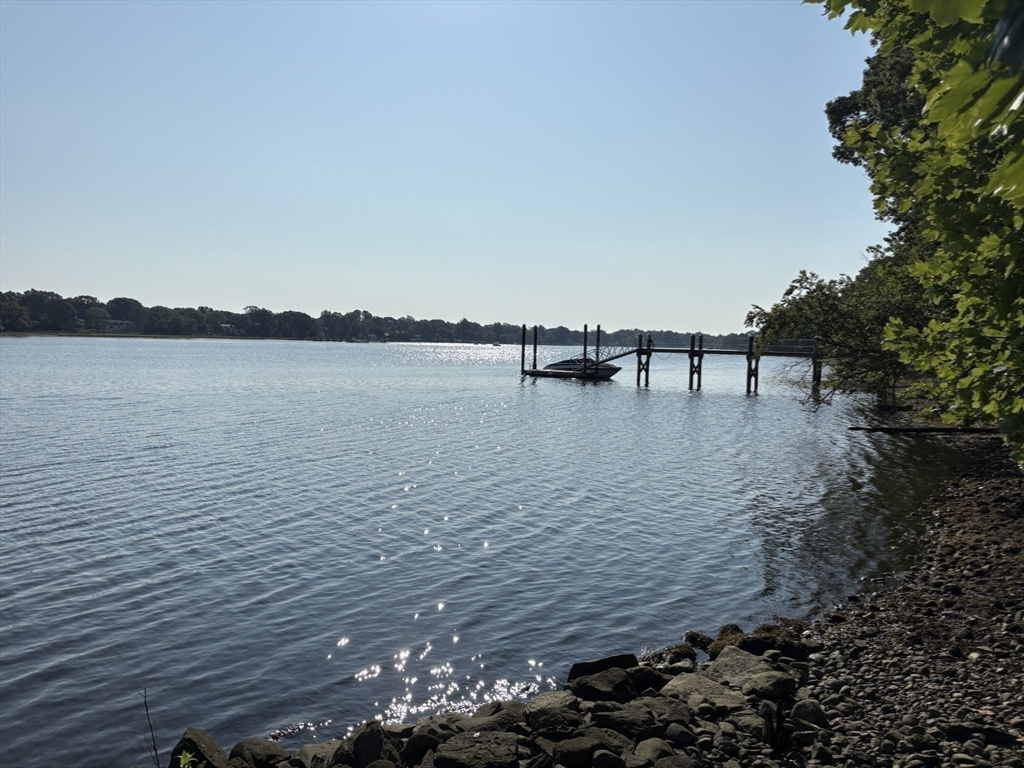 351 County Road Barrington, RI 02806 - Photo 16 of 42