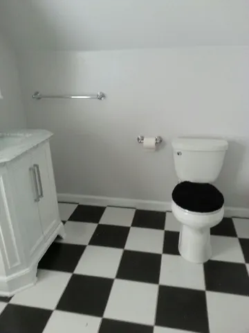 $1,150,000 | 351 County Road, Barrington, RI 02806