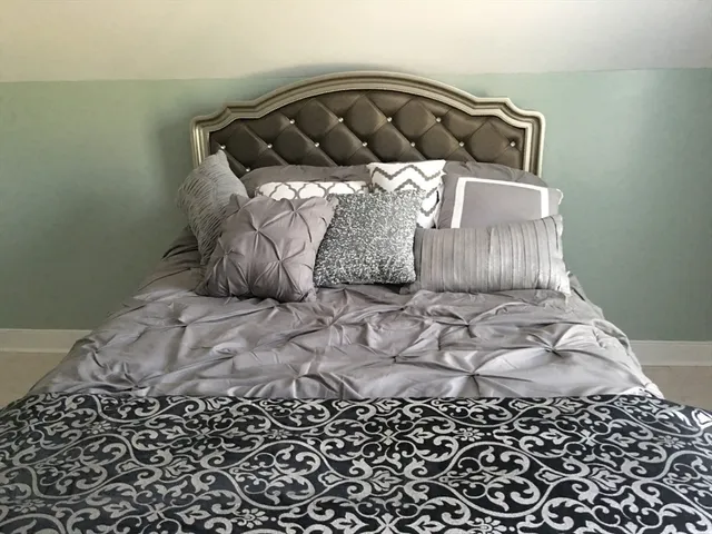 $1,150,000 | 351 County Road, Barrington, RI 02806