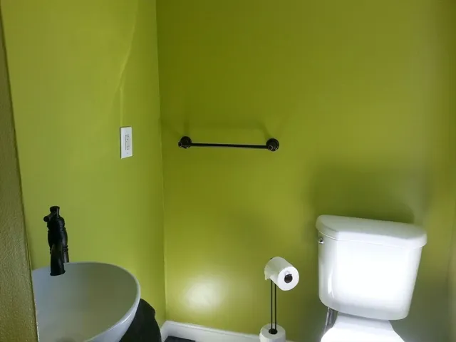 $1,150,000 | 351 County Road, Barrington, RI 02806